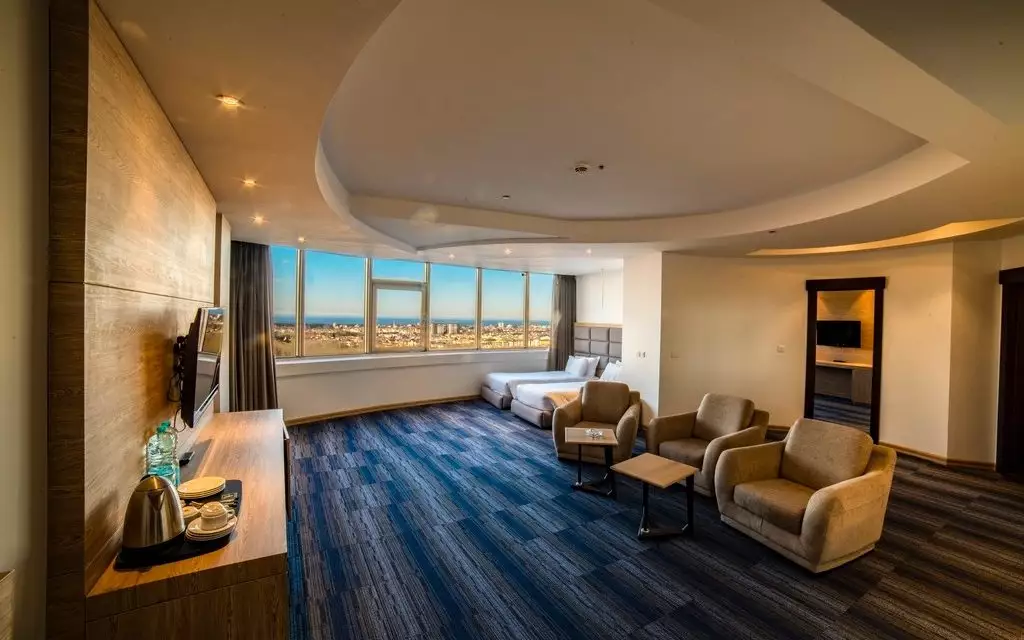 هتل ونوس پلاس چالوس